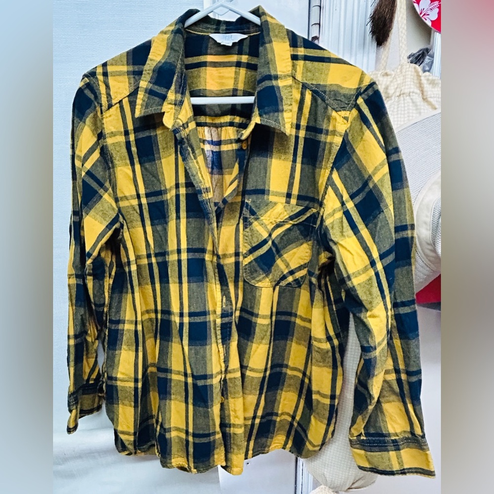 Women’s shirt, size 2xl Time & Tru brand. New, never worn.